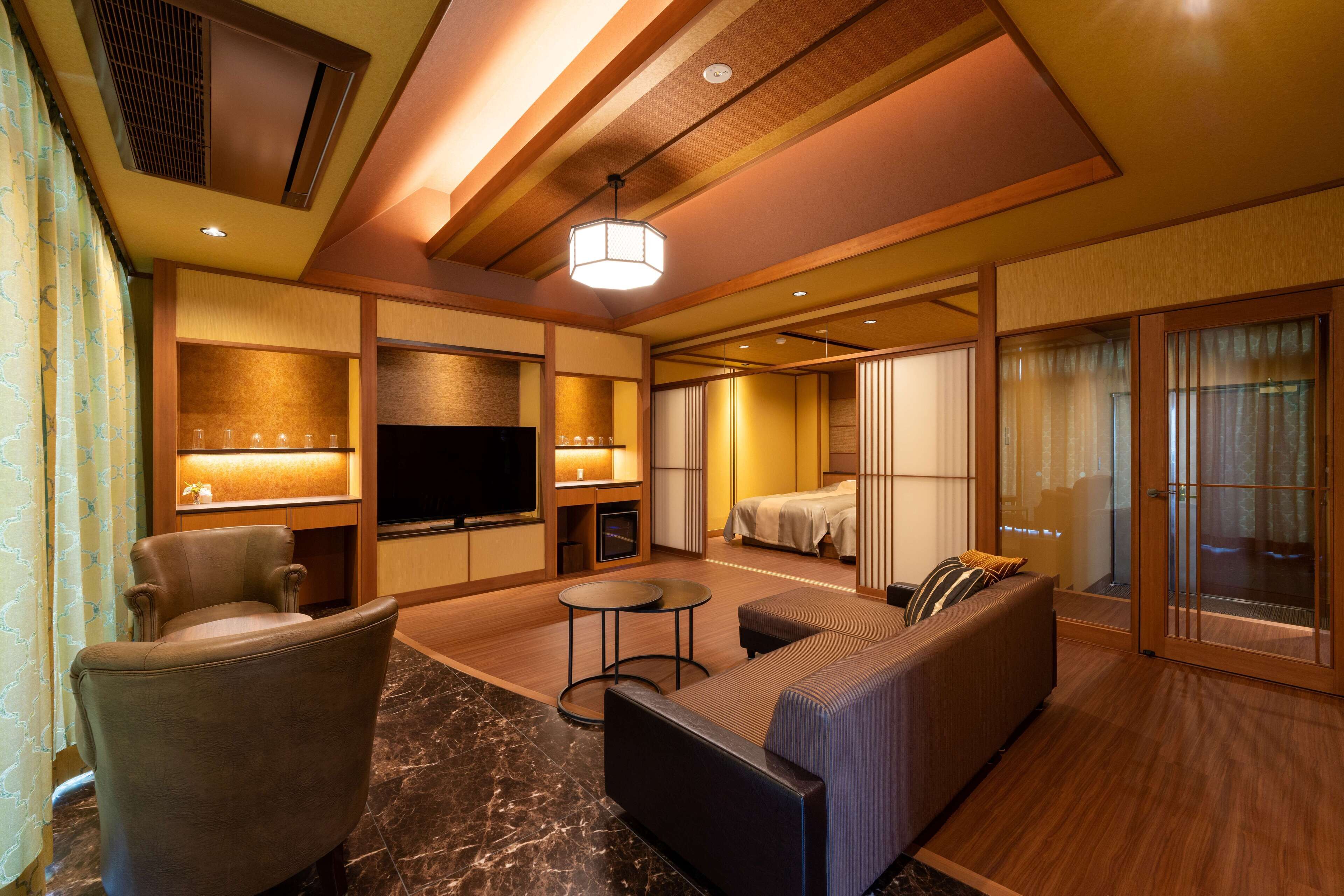 华丽套房 | 客房内保险箱、遮光窗帘、熨斗/熨板、免费 WiFi