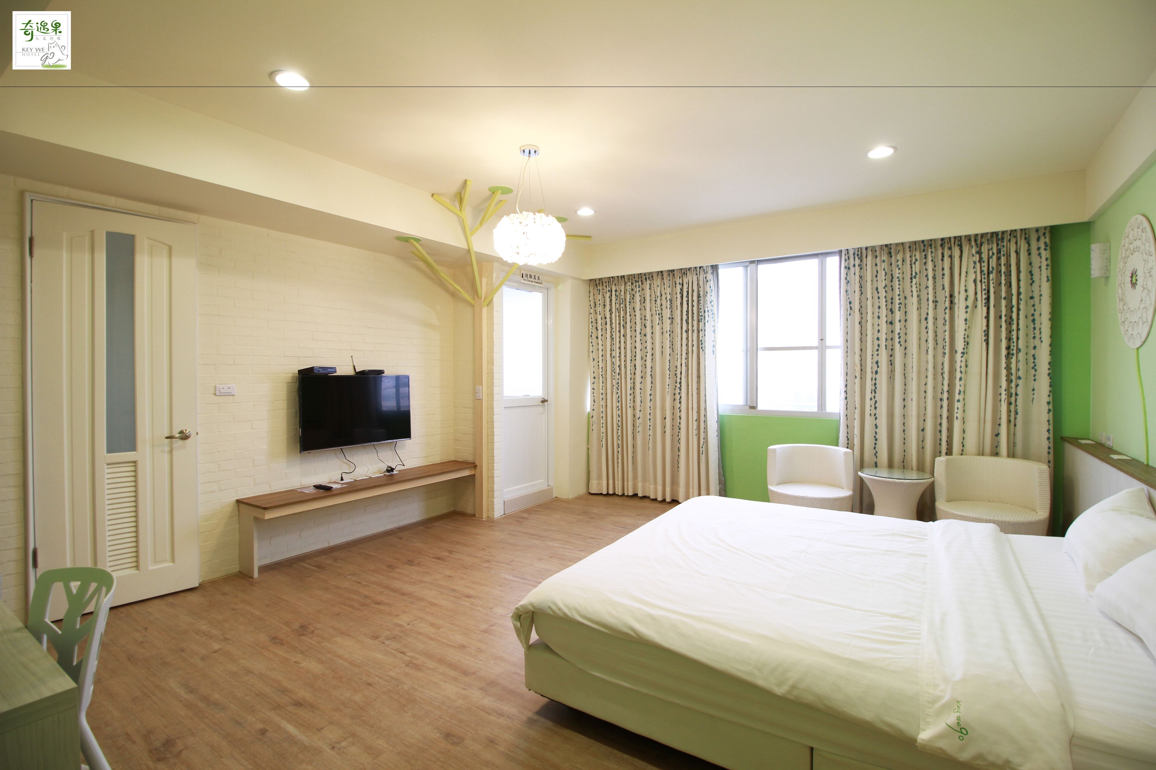 romantic double room | individually decorated, individually furnished, desk, blackout curtains