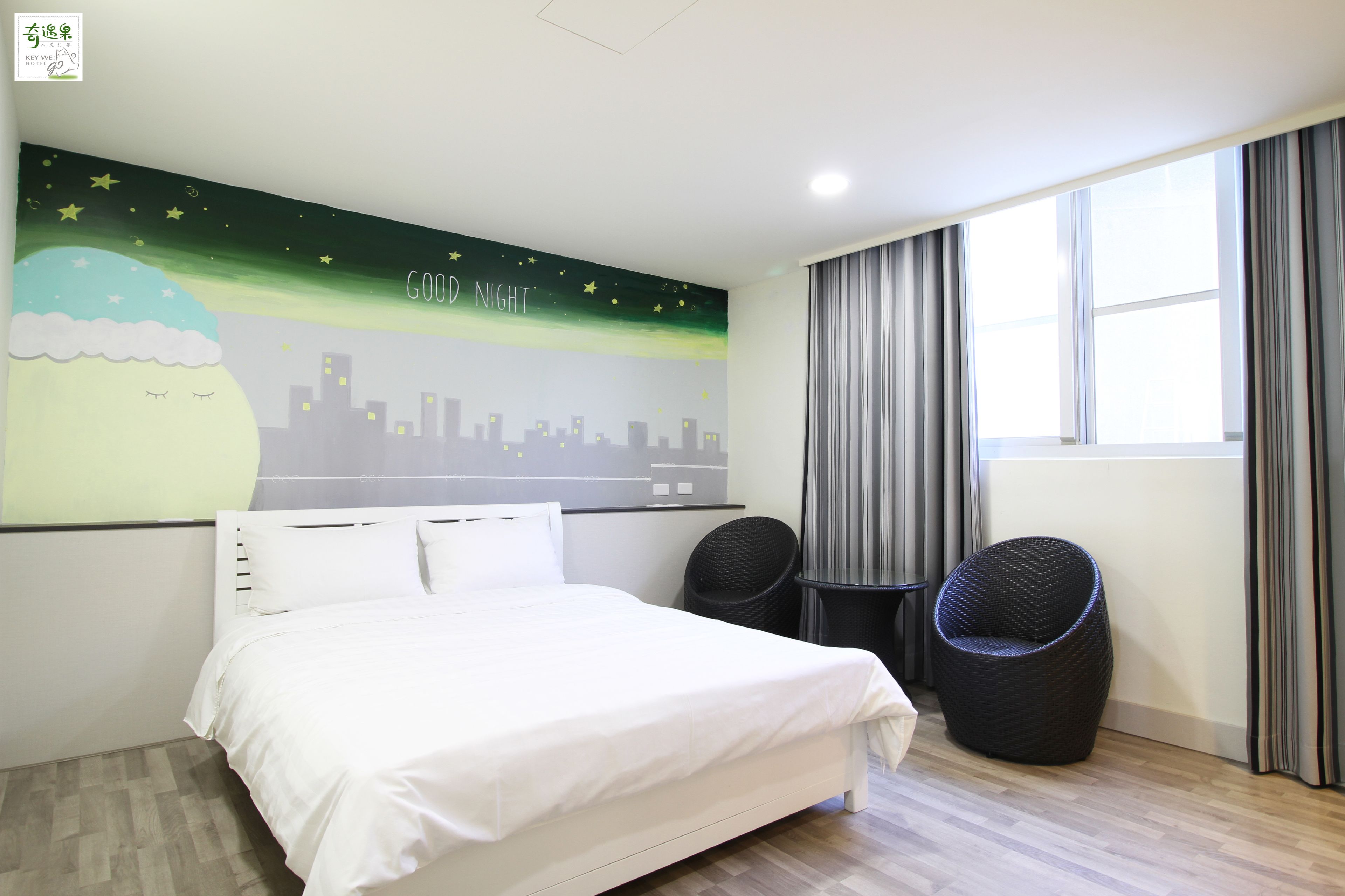 double room | individually decorated, individually furnished, desk, blackout curtains