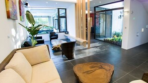 Ảnh chưa phân loại, 5 trong số 48 ảnh, nút