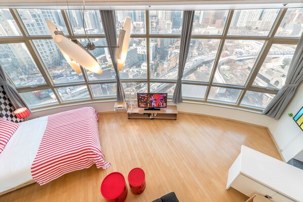 City View Suite | Douche de la salle de bain