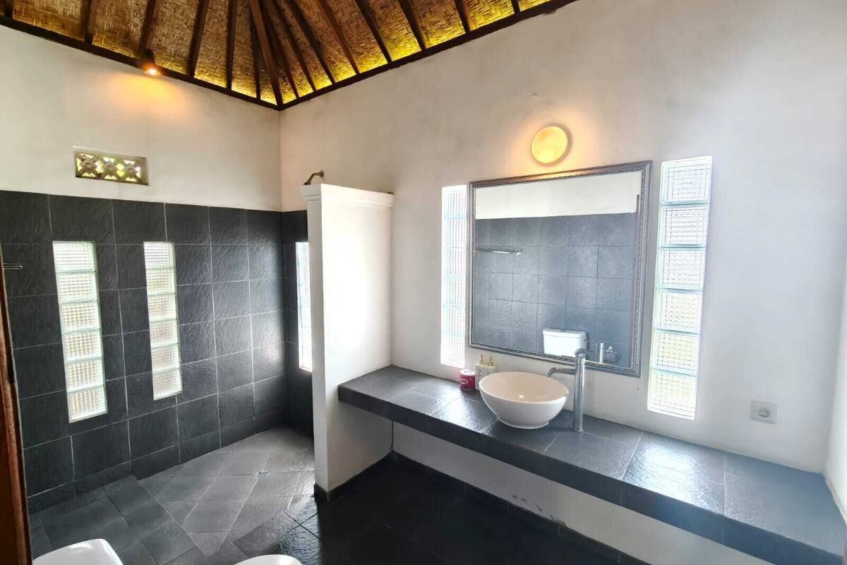 bungalow with ac | bathroom | shower, free toiletries, towels