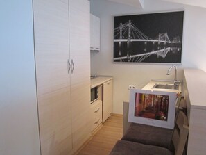 Roof Suite, Kitchen | Private kitchen - Derpa Suite Hotel Osmanbey (Istanbul)