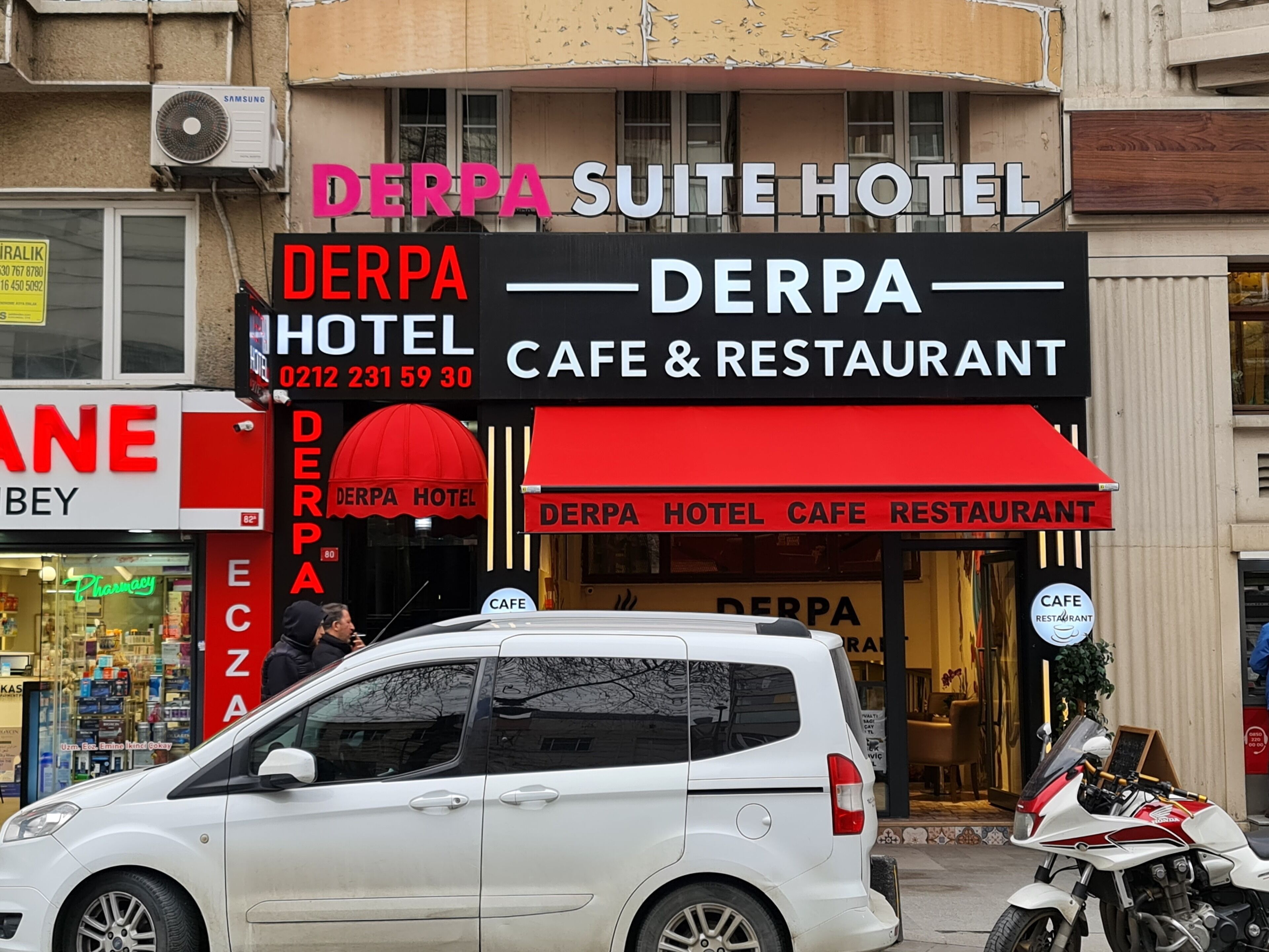 Photo - Derpa Suite Hotel