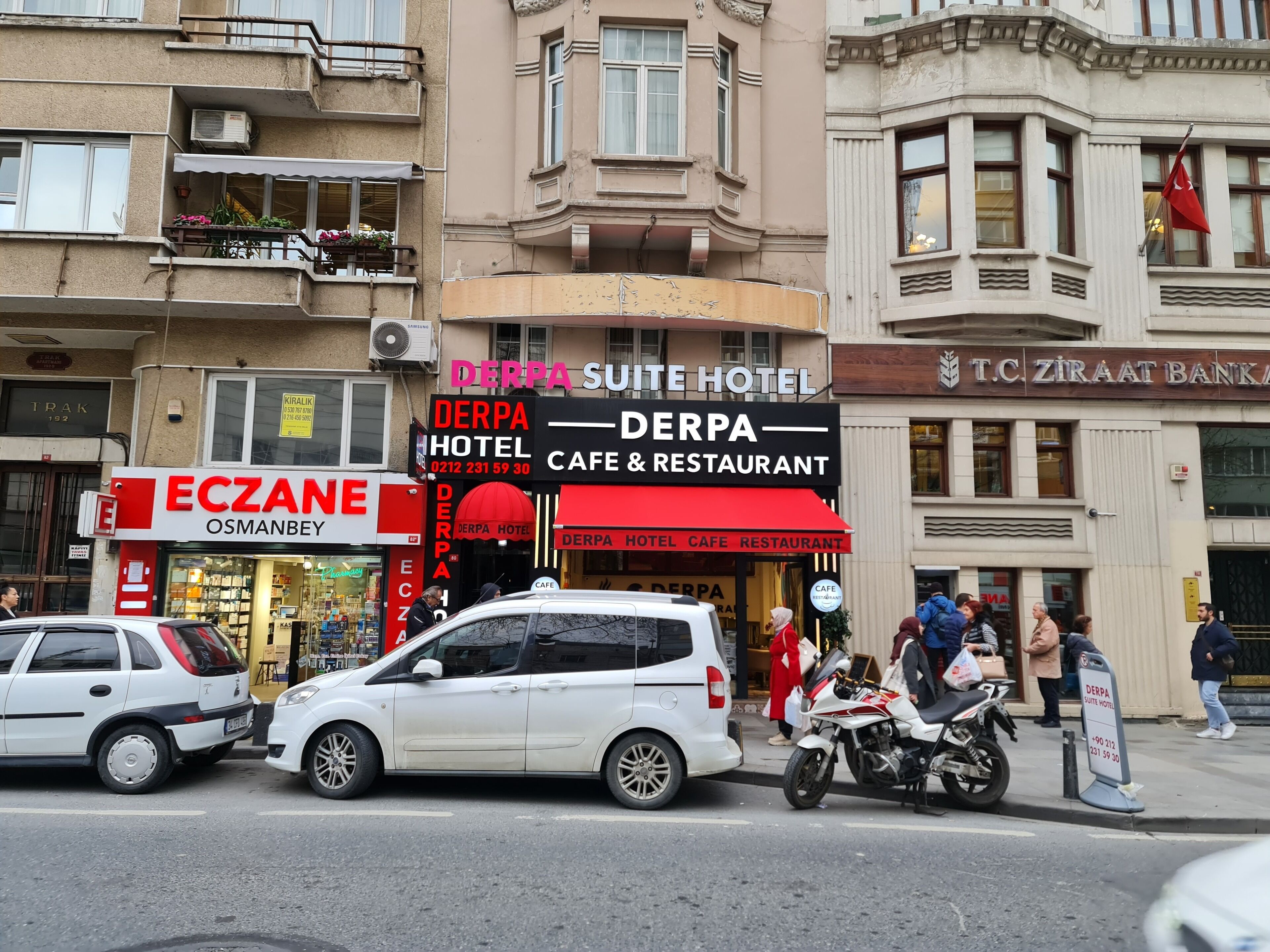 Photo - Derpa Suite Hotel