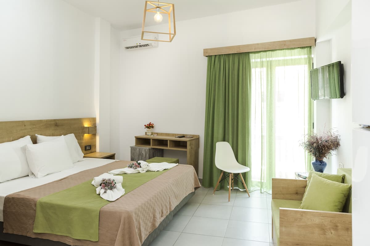 Chambre Double Ville, 1 chambre, non-fumeurs, vue montagne | 1 chambre, literie de qualité supérieure, couette en duvet d'oie