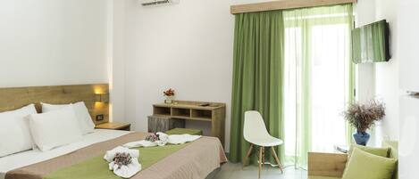 City Double Room, 1 Bedroom, Non Smoking, Mountain View