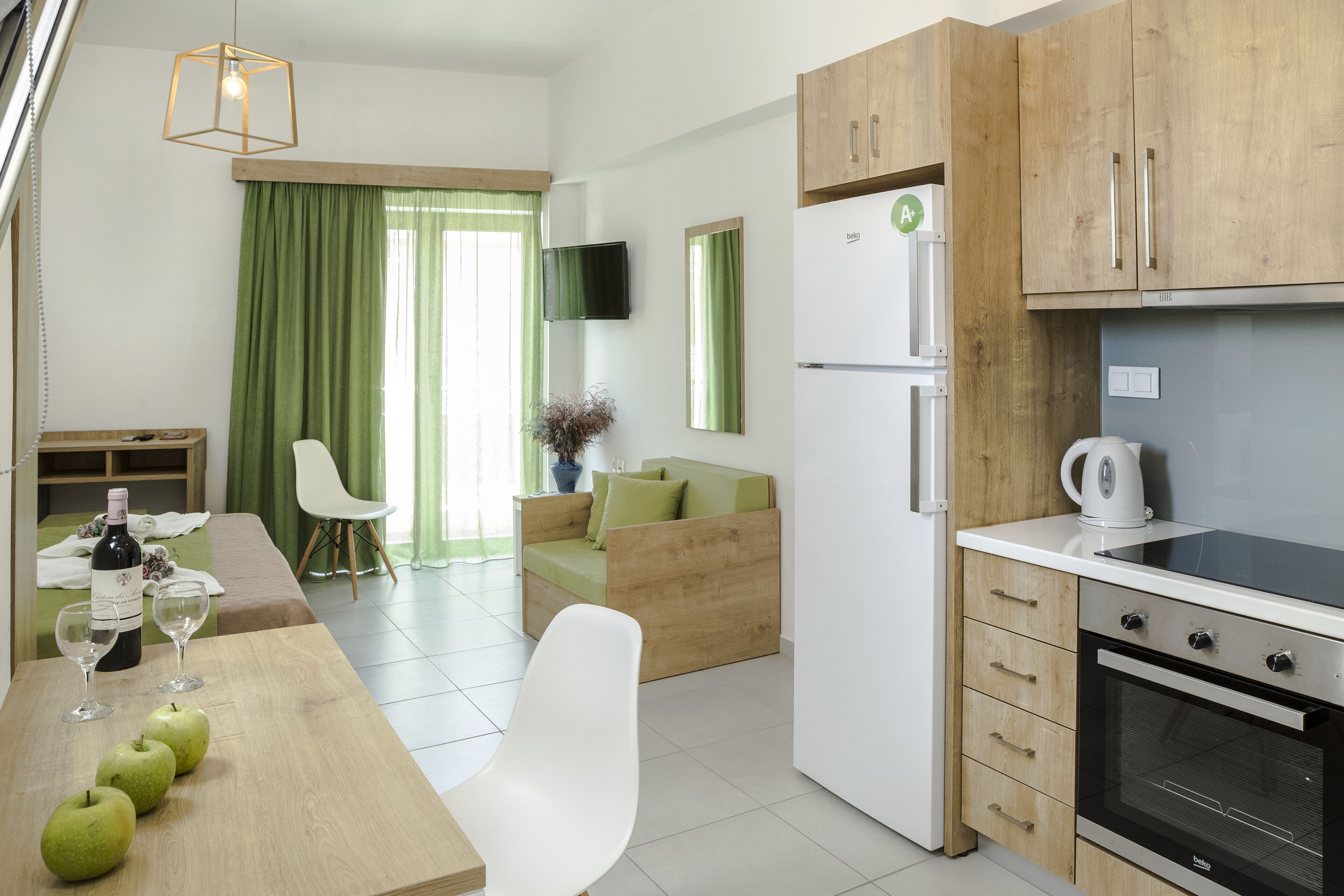 city double room, 1 bedroom, non smoking, mountain view | living area | 32-inch flat-screen tv with satellite channels, tv