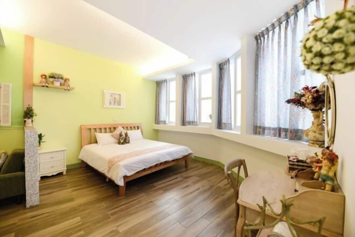 Premium bedding, individually decorated, individually furnished