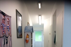 Een douche, handdoeken
