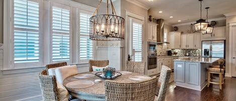 Condo, 3 Bedrooms | In-room dining