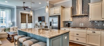 Coastal Cottage 3 Bedroom Condo By Coastal Dreamin