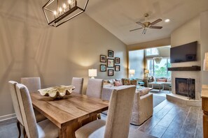 Condo, 3 habitaciones, vista a la bahía | Servicio a la habitación