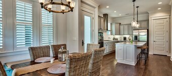 Coasting Inn 3 Bedroom Condo By Coastal Dreamin