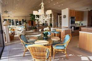 Luxury House, 4 Bedrooms, Sea View, Sea Facing | In-room dining - BRF1569 4 Bedroom Holiday Home by Marco Naples Vacation Homes (Marco Island)