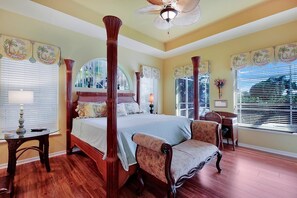 Luxe huis, 3 slaapkamers, uitzicht op zwembad, aan het zwembad | 3 slaapkamers, een strijkplank/strijkijzer, beddengoed