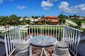 Luxury-Haus, 5 Schlafzimmer, Poolblick, Poolseite | Balkon