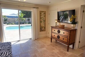 Luxury House, 3 Bedrooms | Room amenity