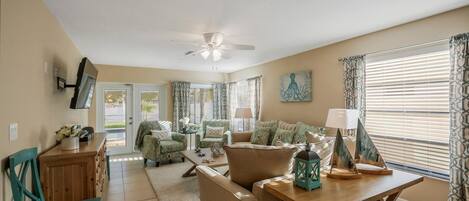 Luxury House, 3 Bedrooms, Pool View, Poolside | Living room | DVD player