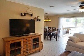 Luxury House, 3 Bedrooms, Pool View, Poolside | Living room | DVD player