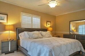 Luxury House, 3 Bedrooms, Pool View, Poolside