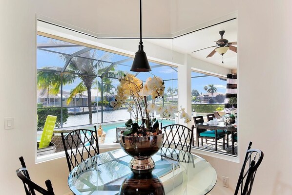 Luxury House, 4 Bedrooms, Pool View, Poolside | In-room dining - SMARCO1601 4 Bedroom Holiday Home by Marco Naples Vacation Homes (Marco Island)