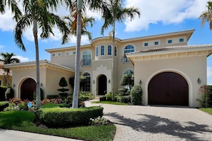 Exterior - SMARCO919 5 Bedroom Holiday Home by Marco Naples Vacation Homes (Marco Island)
