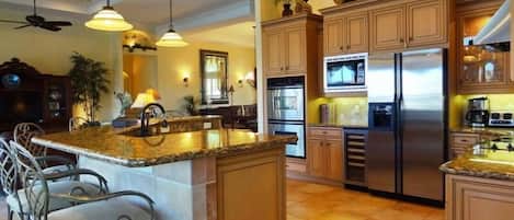 Luxury House, 4 Bedrooms, Sea View, Sea Facing | Private kitchen | Fridge, microwave, coffee/tea maker