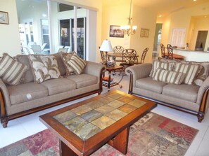 Luxury House, 3 Bedrooms, Sea View, Sea Facing | Living area