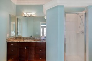 Luxury House, 5 Bedrooms | Bathroom | Combined shower/bathtub, towels - SPIN516 5 Bedroom Holiday Home by Marco Naples Vacation Homes (Marco Island)