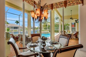 Luxury House, 3 Bedrooms, Pool View, Poolside | In-room dining - SMARCO1255 3 Bedroom Holiday Home by Marco Naples Vacation Homes (Marco Island)