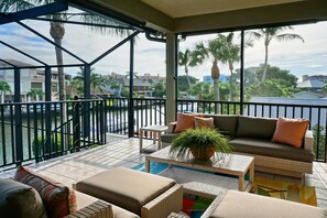 Luxury House, 5 Bedrooms, Pool View, Poolside | Terrace/patio - TW330 5 Bedroom Holiday Home by Marco Naples Vacation Homes (Naples)