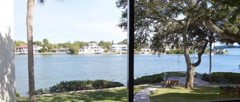 Condo Confort, 2 habitaciones | Vista desde la propiedad