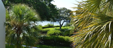 Comfort Condo, 2 Bedrooms | Balcony view