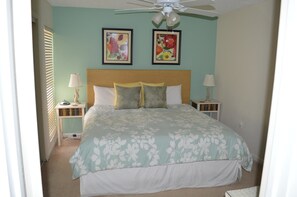 Comfort Condo, 2 Bedrooms, Canal View | 2 bedrooms, free WiFi