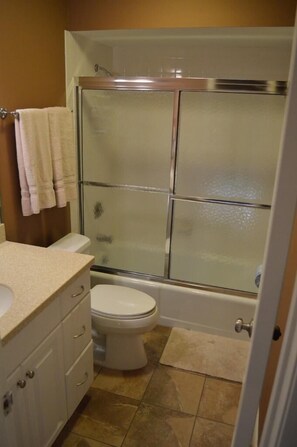 Comfort House, 3 Bedrooms, Canal View | Bathroom