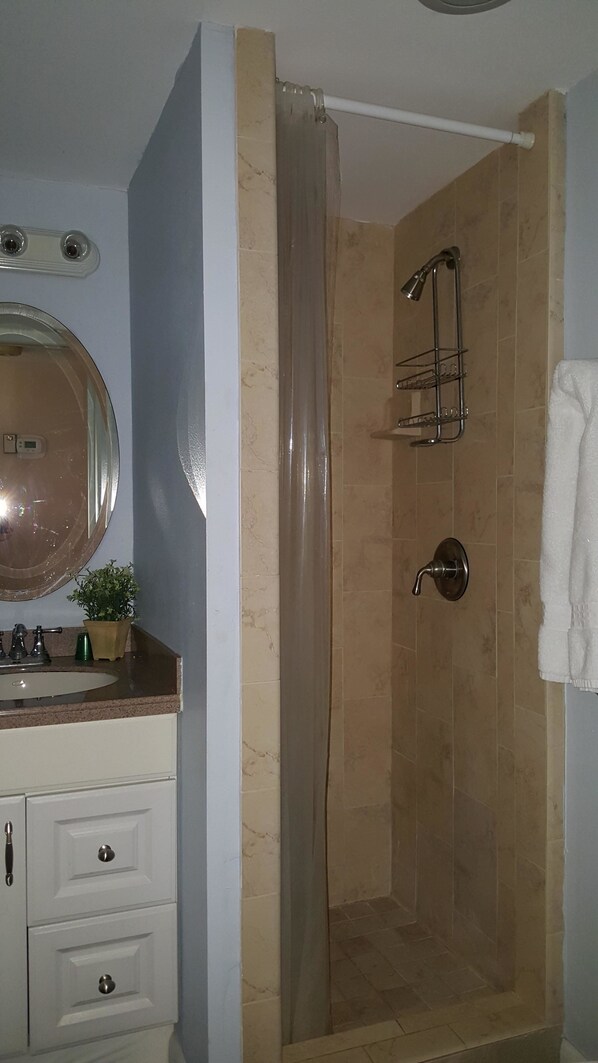 Comfort Condo, 2 Bedrooms, Pool View | Bathroom shower - Cove II 510F 2 Bedroom Condo By Midnight Cove II (Siesta Key)