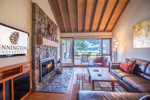 Family Apartment, 2 Bedrooms | Living area