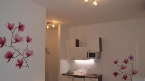 City-lejlighed - 1 soveværelse - udsigt til have (incl. end cleaning fee) | Privat tekøkken