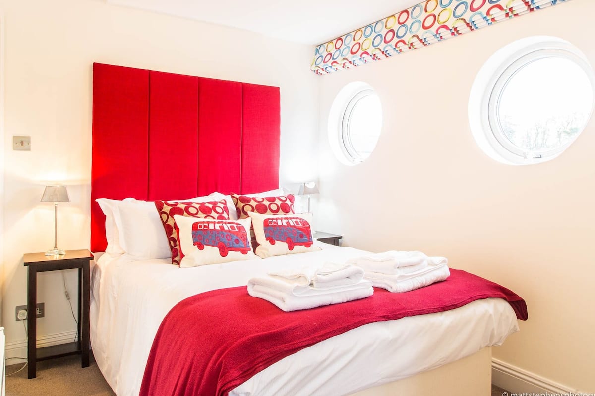 Departamento de lujo, baño en la habitación, vista al jardín (Apartment 6)