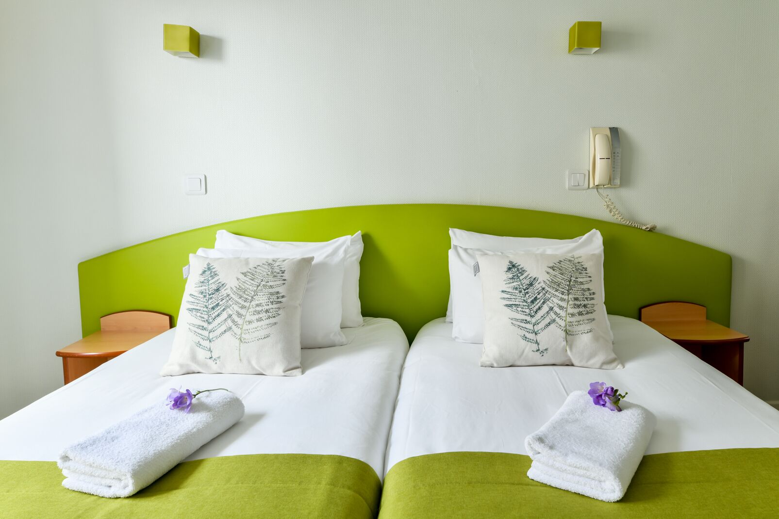 comfort twin room, city view | in-room safe, free wifi