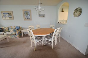 Private kitchen - 213 River Crossing (North Myrtle Beach)