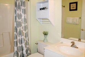 Standard-Apartment, 2 Schlafzimmer | Badezimmer