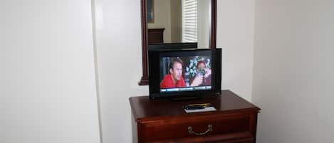 Condo, Multiple Beds (534 Wedgewood)