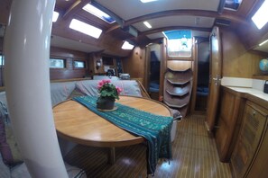 标准公寓, 3 间卧室, 临海 | 起居区