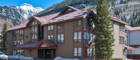 Family Condo, 2 Bedrooms, Mountainside | Kawasan hartanah