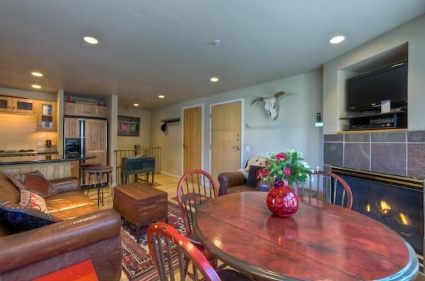 Family Condo, 2 Bedrooms, Mountainside | 2 bedrooms