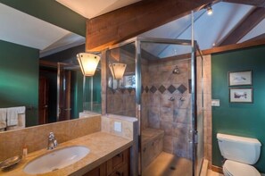 Bathroom - Mariemont 5 Bedroom Holiday home By Accommodations in Telluride (Telluride)