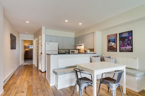 Family Condo, 1 Bedroom, Mountainside | Private kitchen