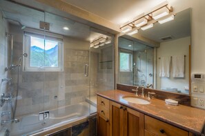 Family Condo, 1 Bedroom, Mountainside | Bathroom